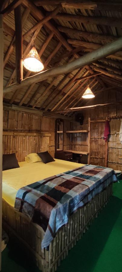 Fab - Bamboo Hut With Open Shower Мунар Екстериор снимка
